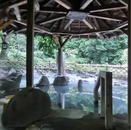 加仁湯の露天風呂