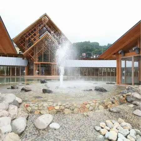 日本最大級の足湯 湯っ歩の里