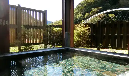 川治温泉 薬師の湯の露天風呂